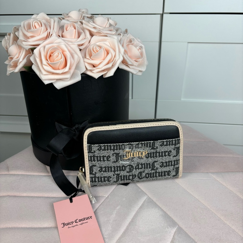 Juicy Couture Black/BeigeSpring Fling Bifold